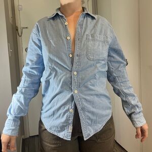 American Eagle button up